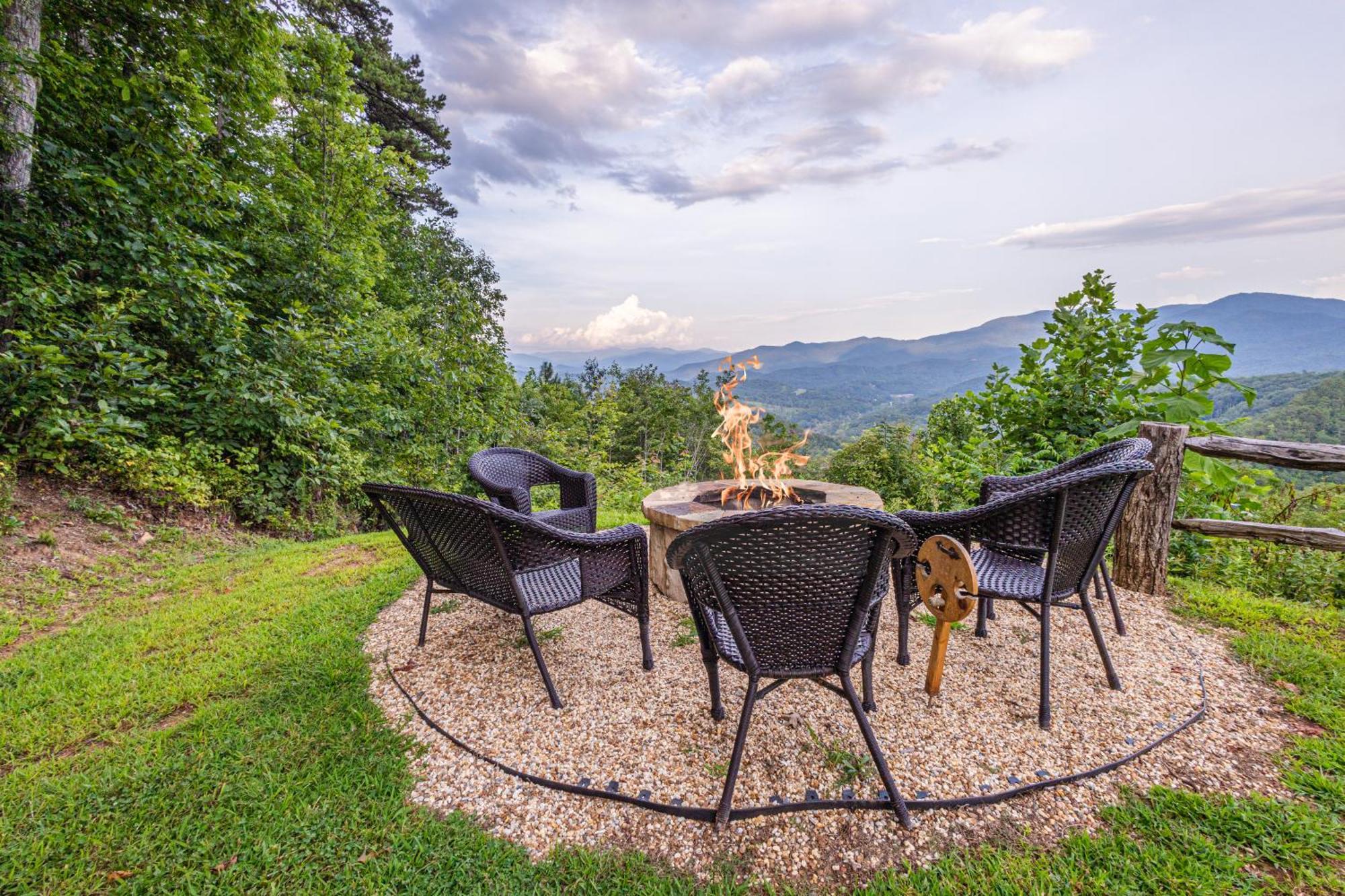 Stunning Mtn. Views! 4Br With All The Amenities! - Vista Vibes- Bryson City Ngoại thất bức ảnh