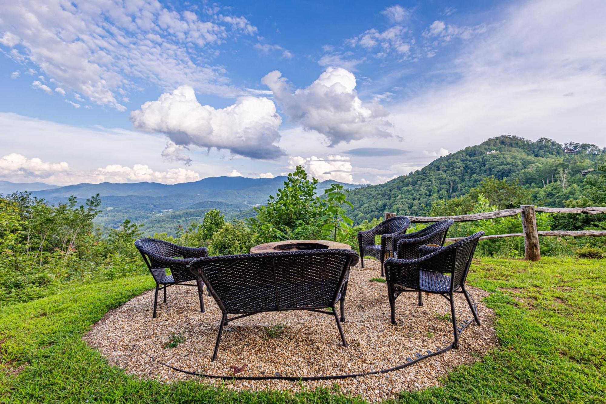 Stunning Mtn. Views! 4Br With All The Amenities! - Vista Vibes- Bryson City Ngoại thất bức ảnh